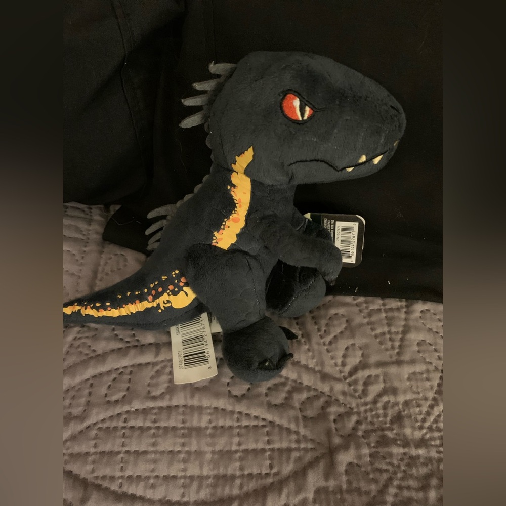 Jurassic World plush bundle - Picture 6 of 15